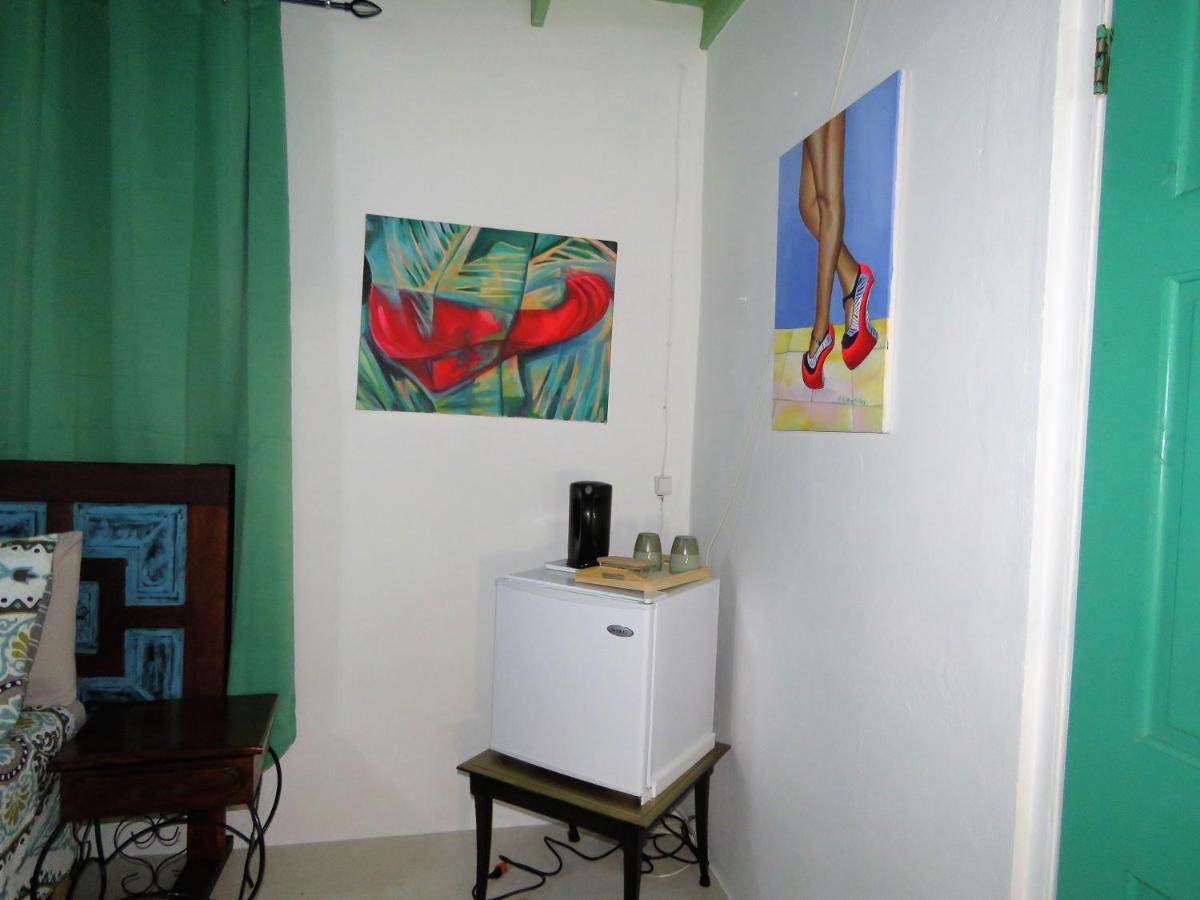 Artist Room Curacao Willemstad Bagian luar foto